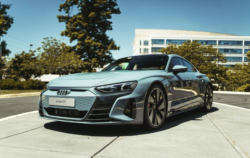 Audi e-tron bleue d'occasion 